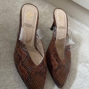 Anne Klein Brown Textured Women's Heels